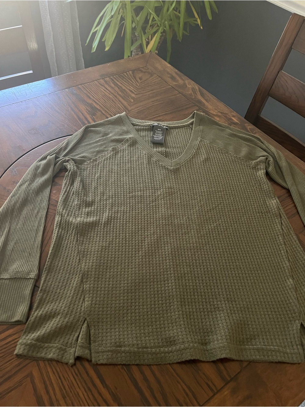 Chelsea & Theodore Green Solid Waffle Knit V-Neck Long Sleeve Thermal Top M #715